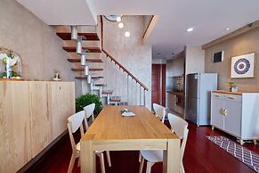 Summer Flower Apartment