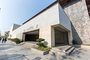 Summer Flower Apartment