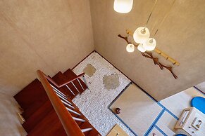 Summer Flower Apartment