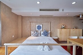 Summer Flower Apartment