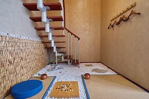 Summer Flower Apartment