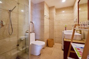 Summer Flower Apartment