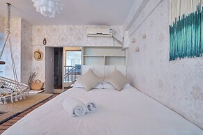 Summer Flower Apartment