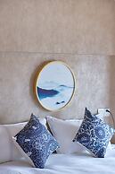 Summer Flower Apartment