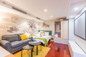 Summer Flower Apartment