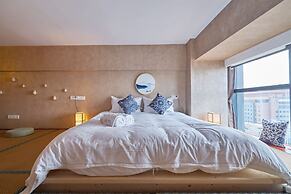 Summer Flower Apartment