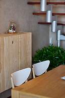 Summer Flower Apartment