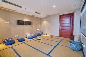 Summer Flower Apartment