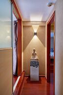 Summer Flower Apartment