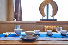 Summer Flower Apartment