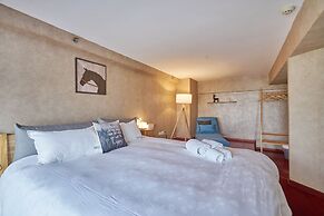 Summer Flower Apartment