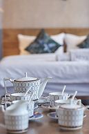 Summer Flower Apartment