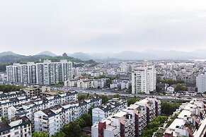 Summer Flower Apartment
