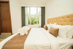 Shelter Beach Resort