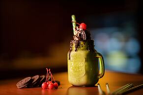 Shelter Beach Resort