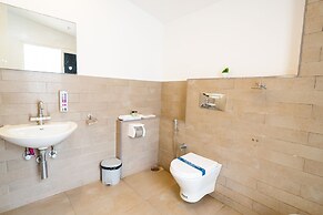 Shelter Beach Resort