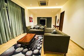 Shelter Beach Resort