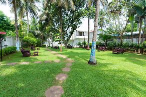 Shelter Beach Resort