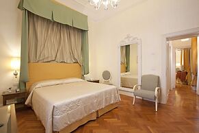 Serristori Palace Residence