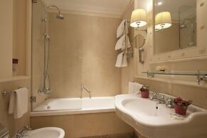 Serristori Palace Residence