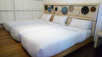 Baan Mai Kradan Hostel Chiang Rai