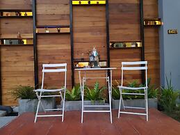 Baan Mai Kradan Hostel Chiang Rai