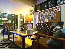 Baan Mai Kradan Hostel Chiang Rai