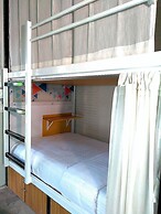 Baan Mai Kradan Hostel Chiang Rai