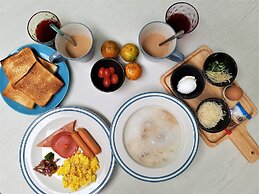 Baan Mai Kradan Hostel Chiang Rai