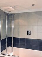 The London Agent The Strand