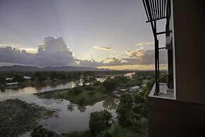 Natee The Riverfront Hotel Kanchanaburi