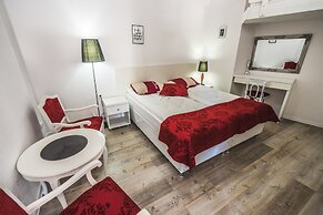 Silver Hotel
