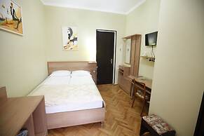 Silver Hotel