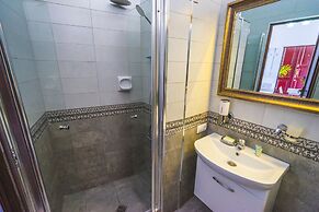 Silver Hotel