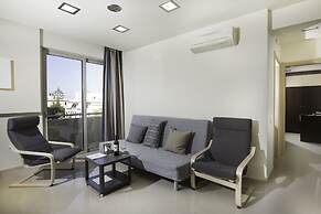 Rhodes Central Suite