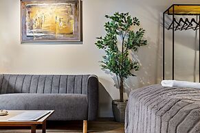 Astro Apartments