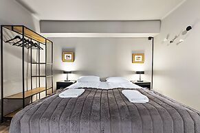 Astro Apartments