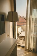 Sparkle Hotel