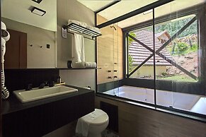 Hotel Fioreze Chalés