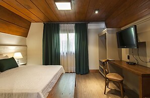 Hotel Fioreze Chalés