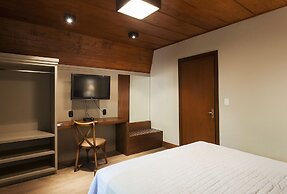 Hotel Fioreze Chalés