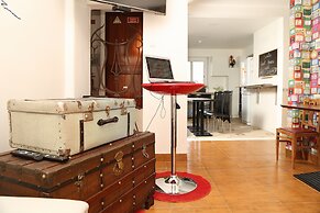 Santos Hostel - Lisbon