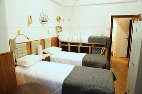 Santos Hostel - Lisbon