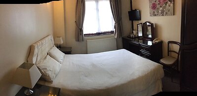 The Sorrel Horse Inn