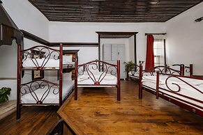 Old House Pub Hotels