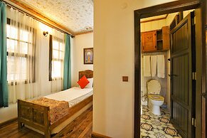 Old House Pub Hotels