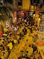 Old House Pub Hotels