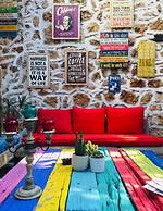 Old House Pub Hotels