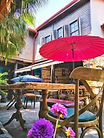 Old House Pub Hotels