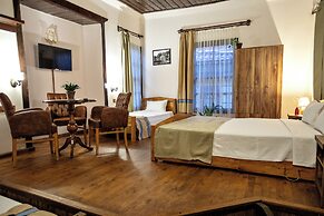 Old House Pub Hotels